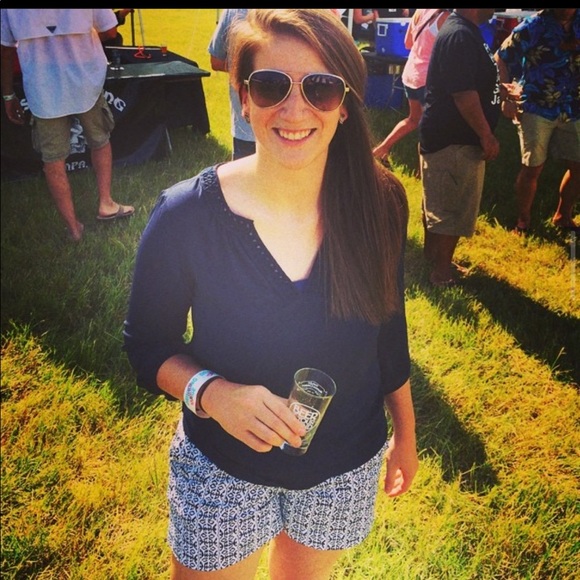 Meet your Posher, KC - Picture 2 of 2